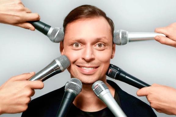 Виктор Комаров