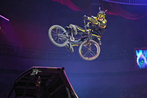 Королевство ледяных фонтанов «Сказка 13 месяцев»