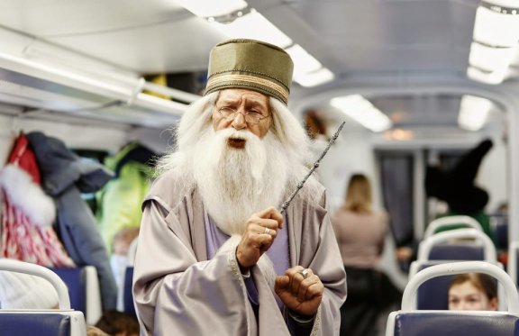 &Pcy;&ocy;&iecy;&zcy;&dcy; &Mcy;&acy;&gcy;&icy;&chcy;&iecy;&scy;&kcy;&icy;&jcy; &ecy;&kcy;&scy;&pcy;&rcy;&iecy;&scy;&scy;