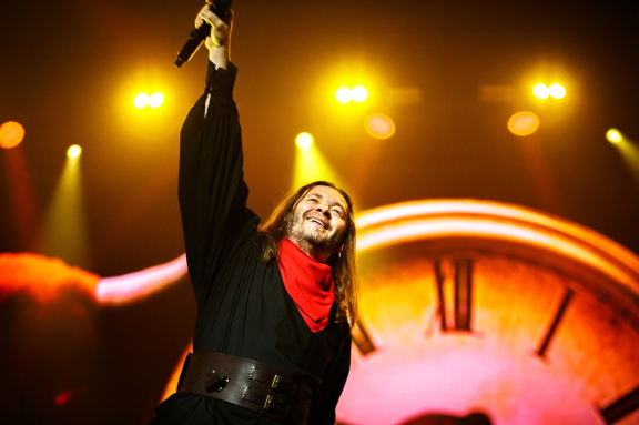 &Acy;&Rcy;&Icy;&YAcy;&period; 40 &Lcy;&IEcy;&Tcy; &Gcy;&Rcy;&Ucy;&Pcy;&Pcy;&IEcy;&period; &YUcy;&Bcy;&Icy;&Lcy;&IEcy;&Jcy;&Ncy;&Ycy;&Jcy; &Tcy;&Ucy;&Rcy;