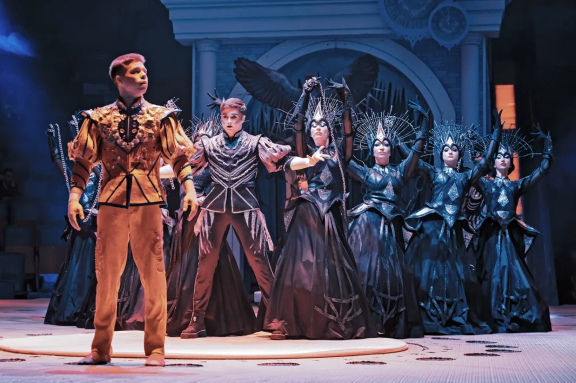 Королевство ледяных фонтанов «Сказка 13 месяцев»