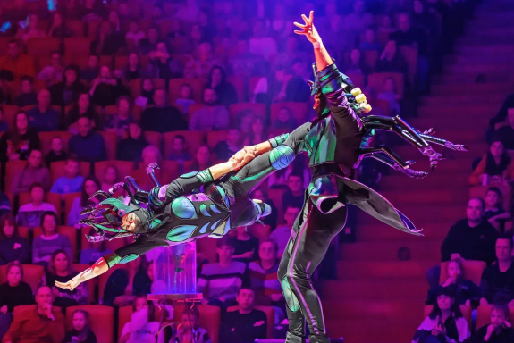 Королевство ледяных фонтанов «Сказка 13 месяцев»