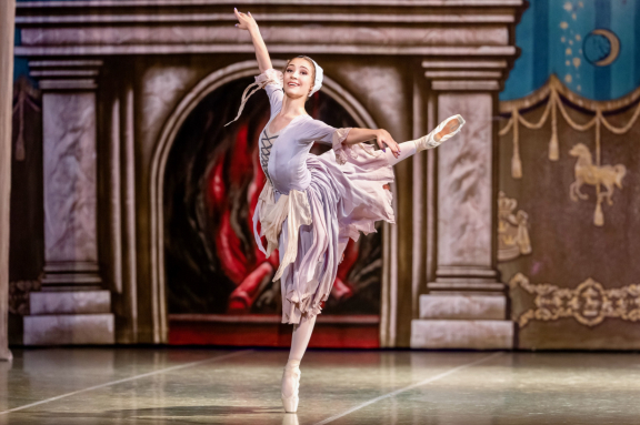 &Bcy;&acy;&lcy;&iecy;&tcy; &laquo;&Zcy;&ocy;&lcy;&ucy;&shcy;&kcy;&acy;&raquo;