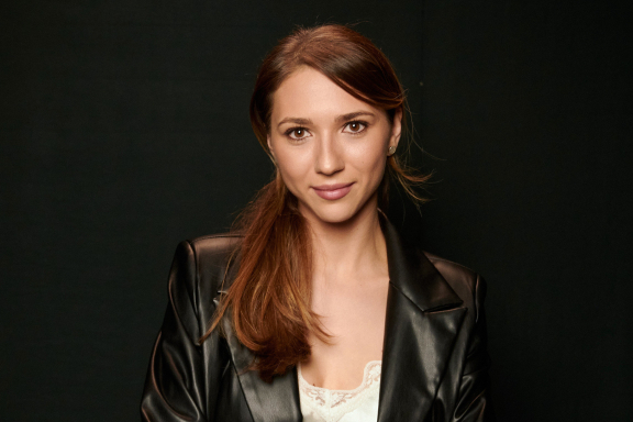 &Ncy;&acy;&dcy;&yacy; &Dcy;&zhcy;&acy;&bcy;&rcy;&acy;&icy;&lcy;&ocy;&vcy;&acy;&period; Stand Up &Vcy;&ocy;&lcy;&gcy;&ocy;&gcy;&rcy;&acy;&dcy;